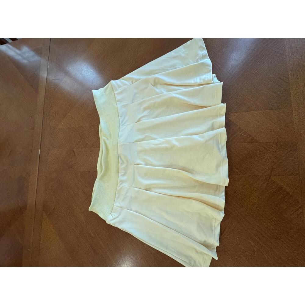 Light Yellow Pleated Women's Skort Size 12